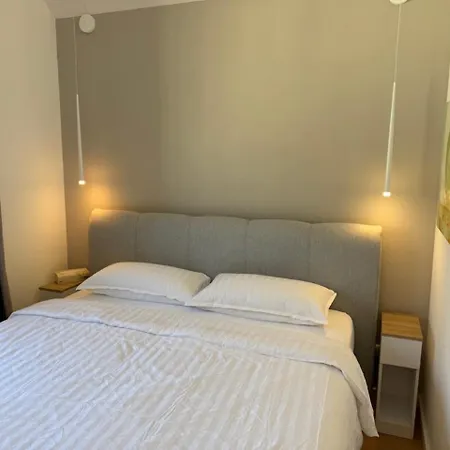 Eifelquartier L8 شقة *