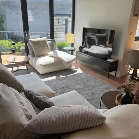 Eifelquartier L8 شقة *