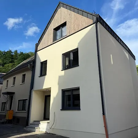 Eifelquartier L8 Apartment *