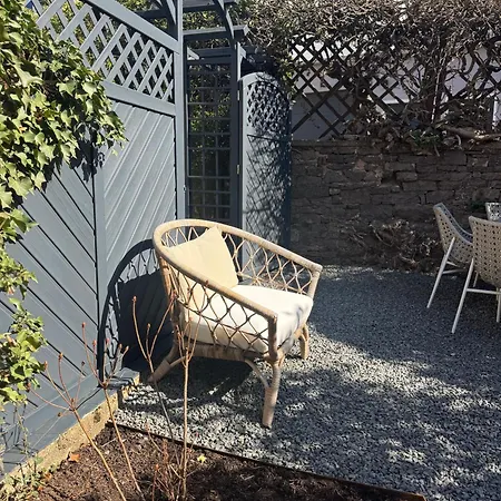 Eifelquartier L8 * شليدن